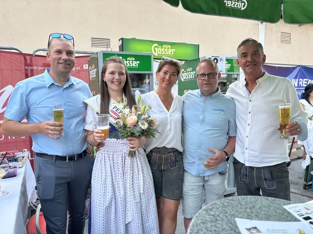 Besuch beim Stand von Gabi Langeder | Foto: MeinBezirk Perg/Köck
