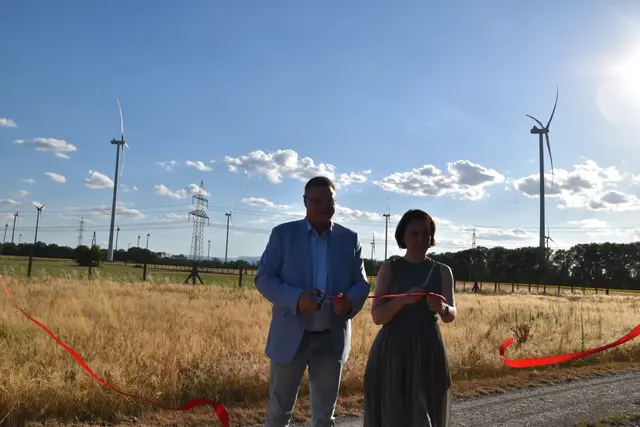 Wolfgang Kocevar; Bürgermeister Stadtgemeinde Ebreichsdorf und Alma Kahler, Wien Energie-Geschäftsführerin | Foto: Mirjam Preineder