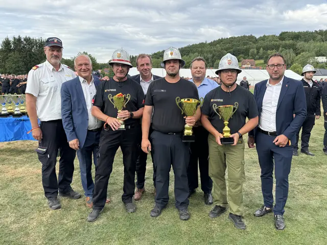 Die Gruppenkommandanten der Kategorie Bronze B mit Alterspunkten. | Foto: Landesfeuerwehrkommando