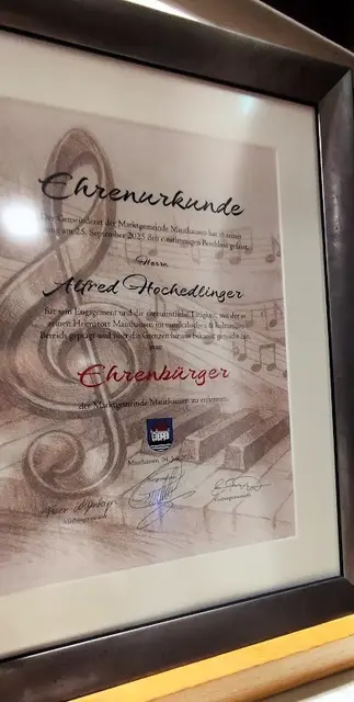 Urkunde-Ehrenbürgerverleihung-Alfred Hochedlinger | Foto: Mauthausen Tourismus
