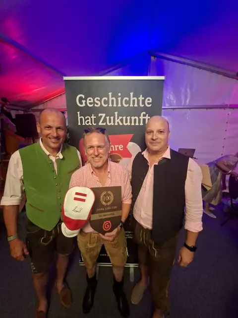 Mitte: Alexander Kramel (Präsident Golfclub Semmering) mit den Vorständen des Österreichischen Golfverband | Foto: GC Semmering