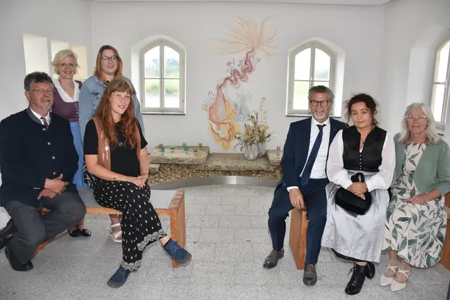 Eröffnet wurde in Dimbach die Krabbelstube, die Friedhofsanierung, Gedenkraum für Sternenkinder, Leader Projekt "Auf den Spuren von Franz Xaver Müller" und Parkplatz. Gedenkraum für Sternenkinder. | Foto: Robert Zinterhof