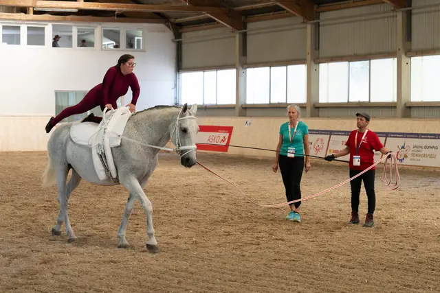 Voltigieren ist eine der schwierigsten Reitsportarten. | Foto: Anton Wildberger