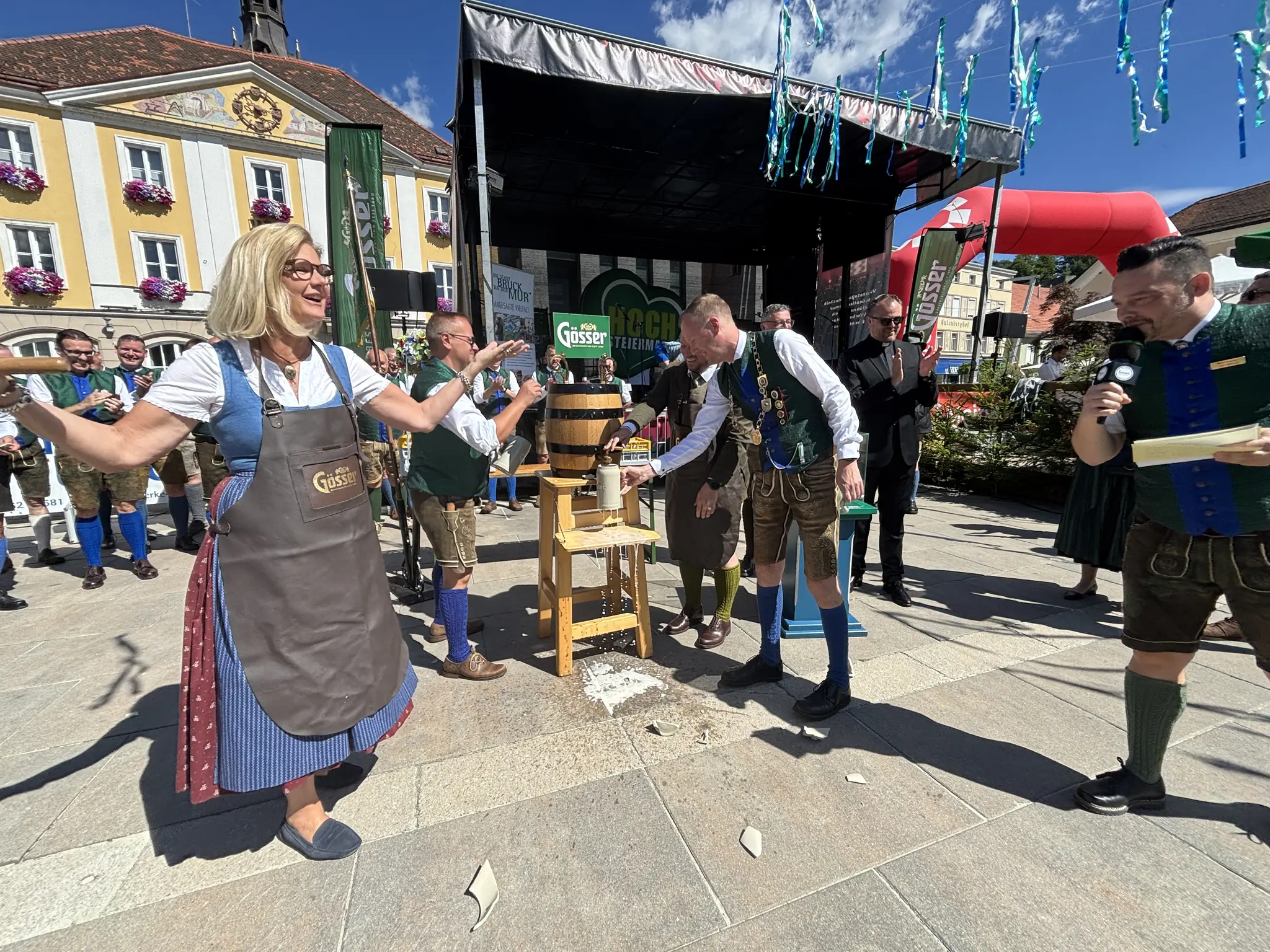 Rennfeld Fair: Warm encounters at Bruck's main square - | The fair ...
