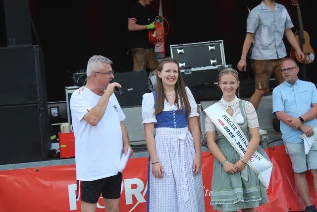 Bei der Krönung der neuen Bierkönigin | Foto: MeinBezirk Perg/Köck