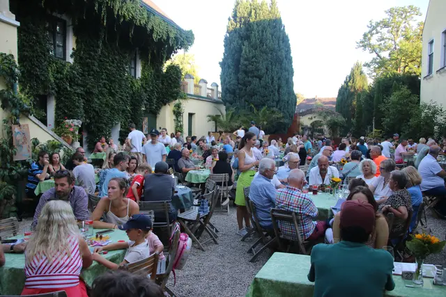 Besucheransturm von Anfang an.