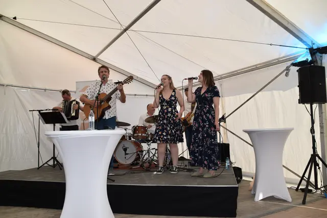 Peter Friesenbichler und Band. | Foto: Mirjam Preineder