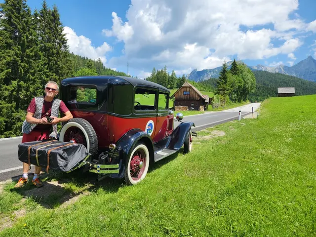 Hannes Schmid starteten mit ihrem Ford Model A von Hollabrunn zur siebentägigen Zeitreise. | Foto: Hannes Schmid