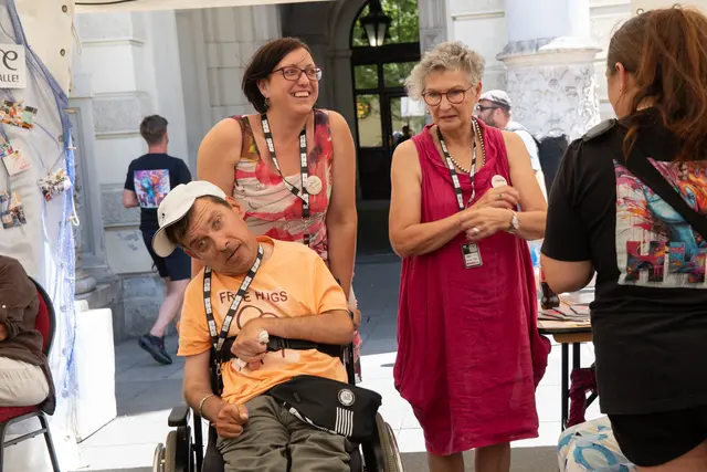 Am Hauptplatz präsentierten sich Organisationen, die im Inklusionsbereich tätig sind.