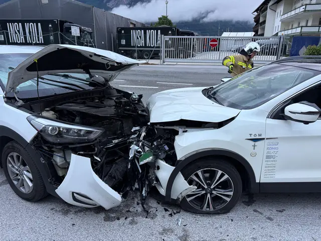 An beiden Fahrzeugen entstand erheblicher Sachschaden. | Foto: ZOOM.Tirol