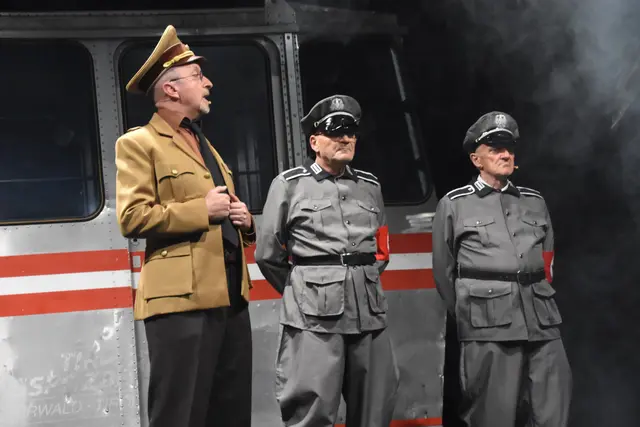 Die Nazis bedrohen die Familie Stern