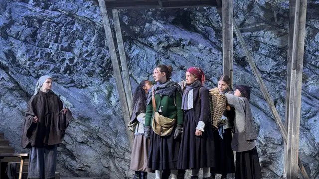 Die Geierwally-Freilichtbühne zeigt einmal mehr beeindruckendes Theater. | Foto: MeinBezirk