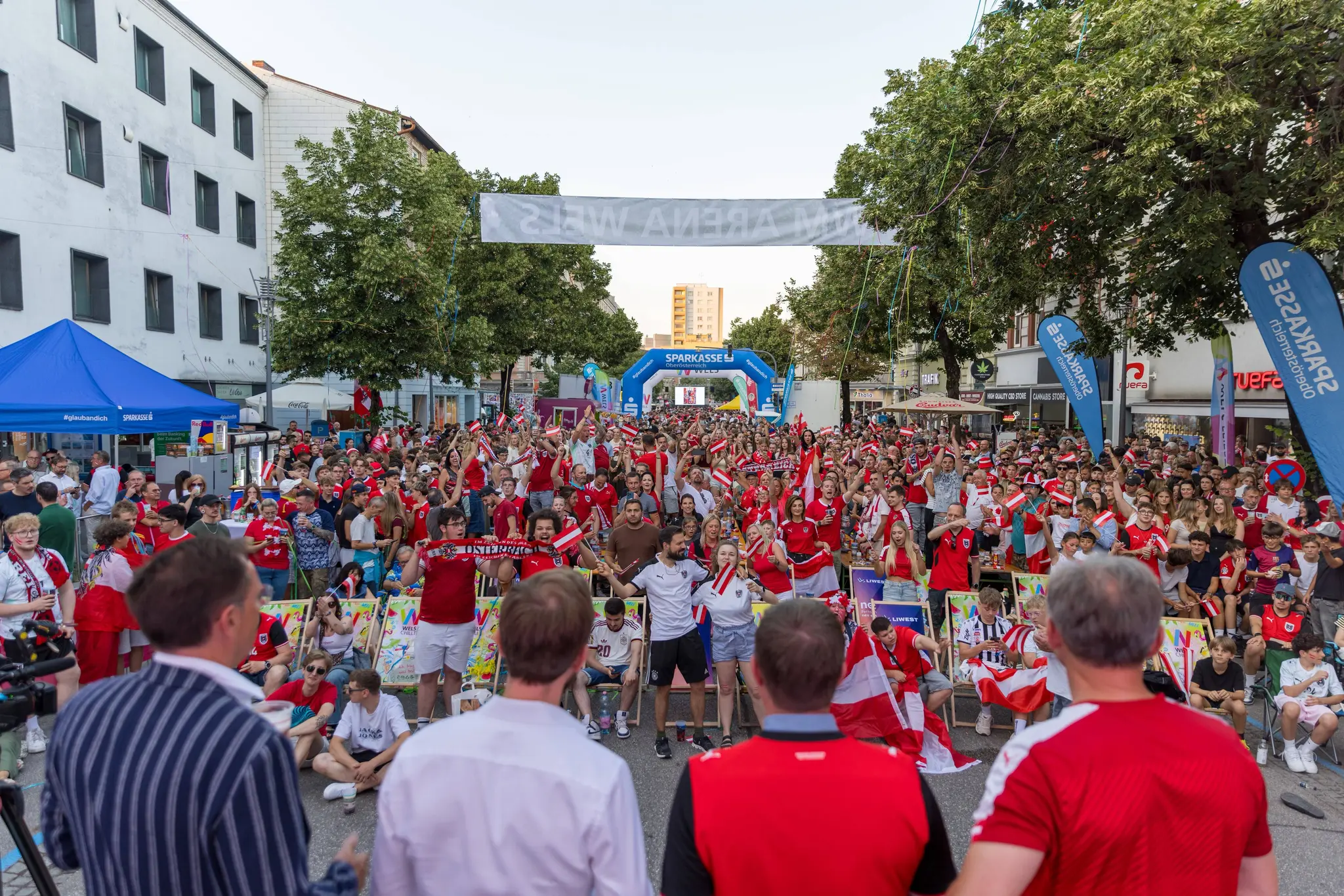 Despite World Cup elimination: Huge football festival in Wels city center ...