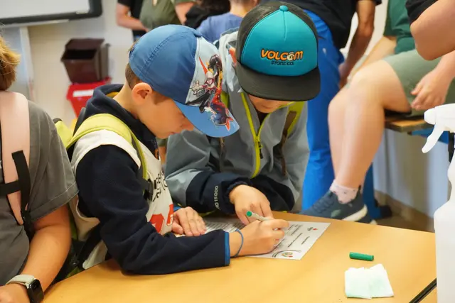 Die Kids konnten auch ihr theoretisches Wissen beweisen.  | Foto: Kary Sophie/ AMG