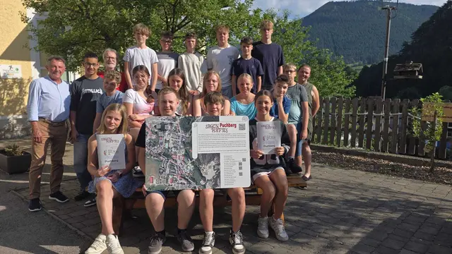 Die Tafeln weisen QR-Codes auf, die zu packenden Geschichten führen. | Foto: Gemeinde Puchberg