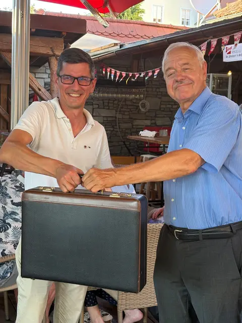 Übergabe der Präsidentschaft (v. l.): Christoph Fischer und Richard Schölm. | Foto: Lions Club Braunau