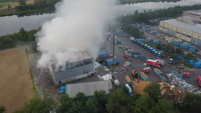 Die Welser Feuerwehr wurde um 4.43 Uhr alarmiert. | Foto: laumat/Matthias Lauber