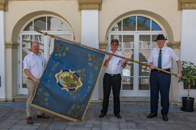 100 Jahre historische Vereinsfahne Ortsverband Kameradschaftsbund | Foto: Mike Bauer