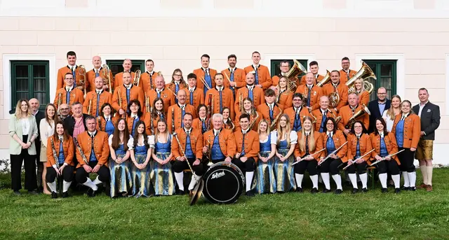 Großes Sommernachtskonzert des Musikvereins Fischlham bietet heuer Musik- und Gaumenfreuden. | Foto: Stefanie Obermair