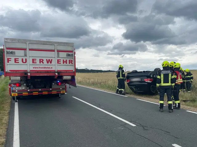 urz vor dem Eintreffen des Vorausrüstfahrzeuges wurde über Funk bekanntgegeben, dass sich keine Person mehr im Fahrzeug befand. | Foto: FF Waidhofen/Thaya