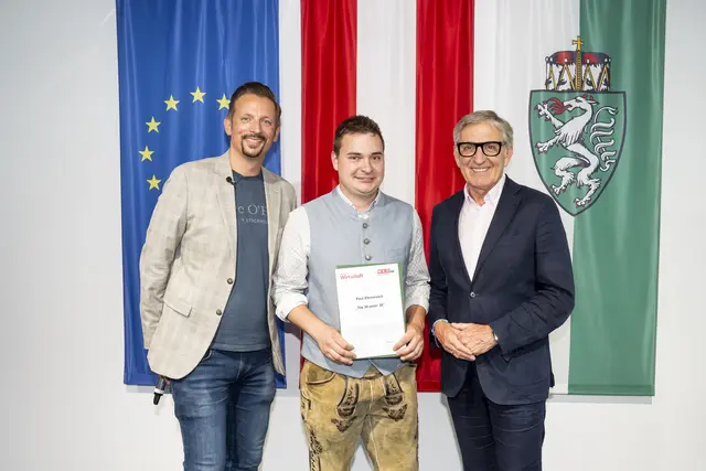 Paul Ehrenreich (Mitte) mit Chefredakteur Mario Lugger und WKO Steiermark-Präsident Josef Herk.