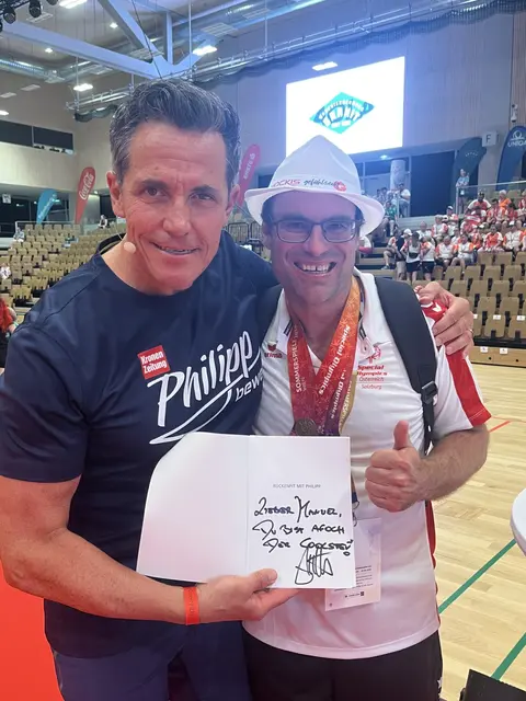 Philipp Jelinek (Fit mit Philipp) mit dem erfolgreichen Schwimmer Manuel Auer aus Bischofshofen. | Foto: Schwimm-Team Therme Amadé 