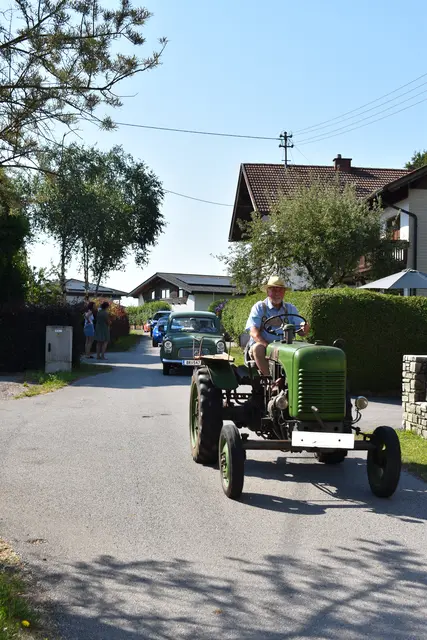 Auch historische Traktoren waren beim Oldtimertreffen in St. Radegund vertreten. | Foto: Bastian Fuhrmann
