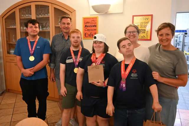 Bürgermeister Werner Krammer und Stadträtin Gudrun Schindler�Rainbauer gratulierten den Waidhofner Teilnehmerinnen und Teilnehmern
Marco, Lorenz, Sophie und Michael | Foto: Stadt Waidhofen