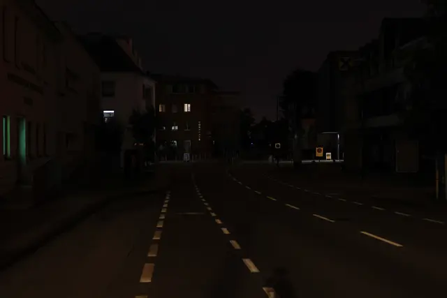 In der Nacht auf Dienstag, 7. Juli, gingen in Teilen von Thalheim die Lichter aus – dafür leuchteten die Warnanlagen. | Foto: laumat.at