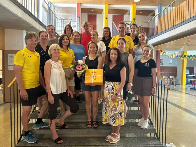 Das Team der VS Zwettl-Hammerweg mit Ergotherapeutin Elisabeth Kolm. | Foto: VS Zwettl-Hammerweg