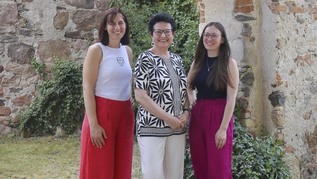 Bündeln die Kräfte: Doris Moser (Schloss Weitra Festival), Ruth Schremmer (Kunstmuseum Waldviertel) und Bianca Erlinger (Oper BURG GARS). | Foto: Anker