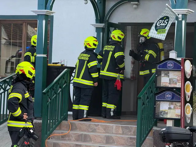 Die Feuerwehren mussten unter Atemschutz gegen Brand und Rauch ankämpfen. | Foto: Feuerwehr Riedlingsdorf
