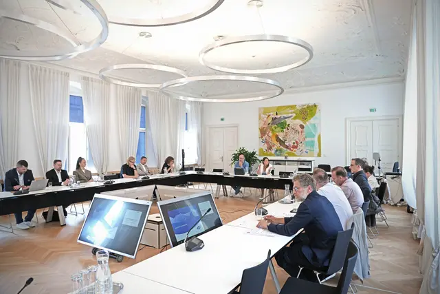 Im Zuge der Arbeitsmarktstrategie 2030 wurden zwischen 2023 und 2026 bereits über 200 Maßnahmen umgesetzt, nun soll die Strategie fortgeführt werden. | Foto: Land Tirol/Trenker