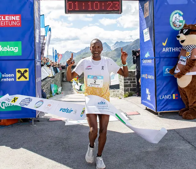 Richard Atuya vom Run2gether Team gewann mit einer Zeit von 1:10.20. | Foto: MJK/Gleiss