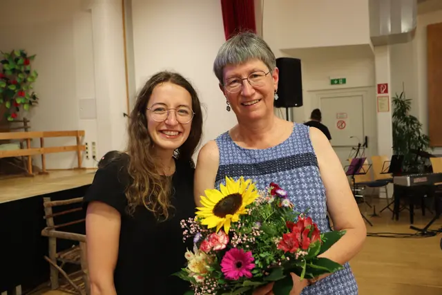 Chorleiterinnen: Neza Ulaga von der Musikschule Fernitz-Mellach und Beatrix Träger von der VS Fernitz | Foto: Edith Ertl