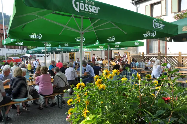 Geselliges Beisammensein beim Dämmerschoppen | Foto: Marktgemeinde St. Lorenzen