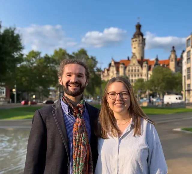 Taras Semenovs und Sofia Semeninas bringen ihren intimen Liederabend an den Karlsplatz. Das Konzert findet am Samstag, 25. Juli statt.  | Foto: Muellerin unterwegs