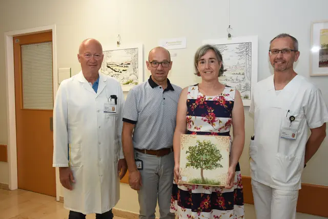 Reinhold Klug (Ärztlicher Direktor), Franz Huber (Kaufmännischer Direktor), Johanna Schöchtner-Errath (Künstlerin) und Stefan Fehringer (Stellvertreter der Pflegedirektorin). | Foto: LK Horn