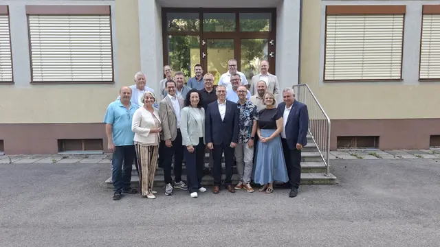 Konstituierende Sitzung des neuen Gemeindeverbandes der Musik- und Kunstschule Thermenland - Pitten-Schwarza-Leitha mit Vertretern aller Verbandsgemeinden. | Foto: Gemeindeverband Musik- und Kunstschule Thermenland - Pitten-Schwarza-Leitha