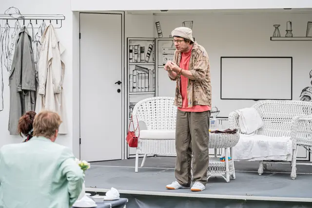 Mit der neuen Produktion „Nein zum Geld!“ tourt das Salzburger Straßentheater ab 9. Juli 2026 wieder durch Stadt und Land Salzburg und bietet Theatergenuss unter freiem Himmel.  | Foto: SKV / ebihara photography