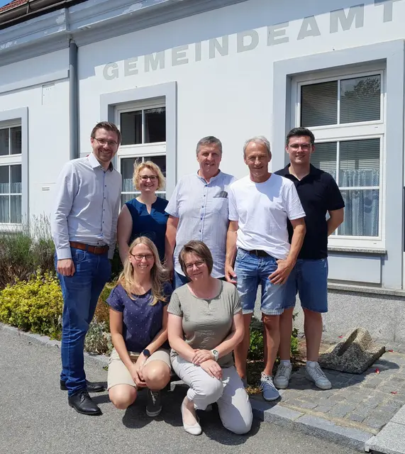 Die AmtsleiterInnen der Kleinregion beim Arbeitstreffen in Hoheneich: Adele Strondl, Claudia Zöchbauer, Johannes Tüchler, Silke Kahl (Kleinregion), Franz Körner, Peter Nowak und Stephan Hois. | Foto: Marktgemeinde Hoheneich