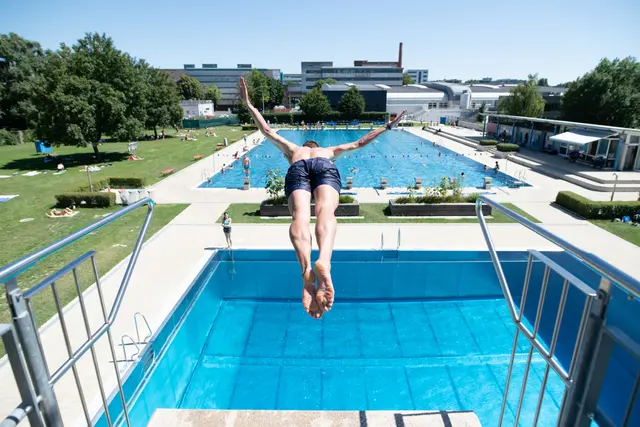 In den Sommerferien 2026 sind 40 Intensivschwimmkurse für Kinder geplant. Laut Aufzeichnungen kommen etwa 40 Prozent der teilnehmenden Kinder aus Gemeinden außerhalb von Linz.  | Foto: Eos Photography