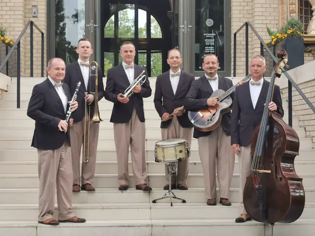 Paprika im Blut: die „Hot Jazz Band“ aus Ungarn. | Foto: Szaloky Bela