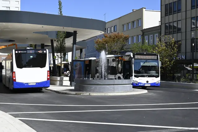 Verkehrsstadtrat Ganzert (SPÖ) fordert kostenlose Fahrten mit den Wels Linien für Schulausflüge. | Foto: Stadt Wels