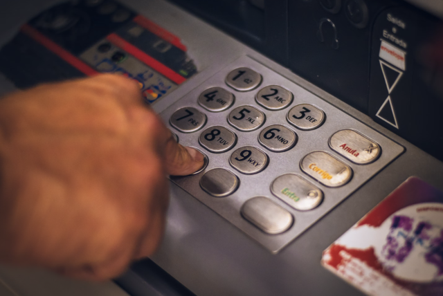 Im Vorjahr hat die Österreichische Nationalbank (OeNB) gemeinsam mit dem Österreichischen Gemeindebund eine Initiative gestartet, um Lücken in der Bargeldversorgung zu schließen. (Symbolbild)  | Foto: Unsplash