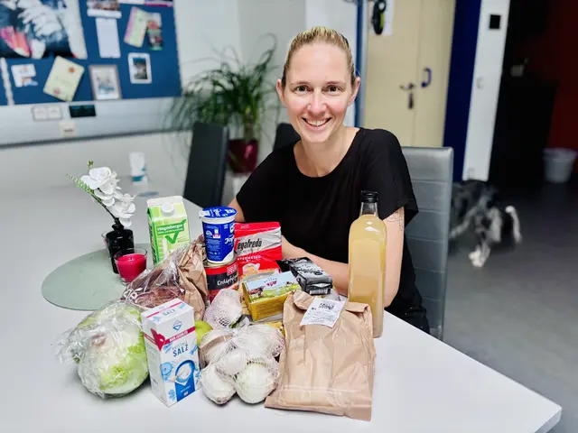 „Ein Euro sind schon okay, am Ende macht's die Summe aus“, meint St. Pöltner Redakteurin Tanja Handlfinger zum MeinBezirk Selbsttest. | Foto: Tanja Handlfinger