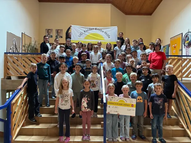 Die Volksschule Suben und die Volksschule Eggerding nahmen an der sportlichen Benefizaktion "Laufen für ein Lächeln" teil. Mit Laufrunden, für die sie selbst einen Sponsor suchten, sammelten sie viel Geld für die Kinderkrebshilfe. | Foto: VS Suben & VS Eggerding