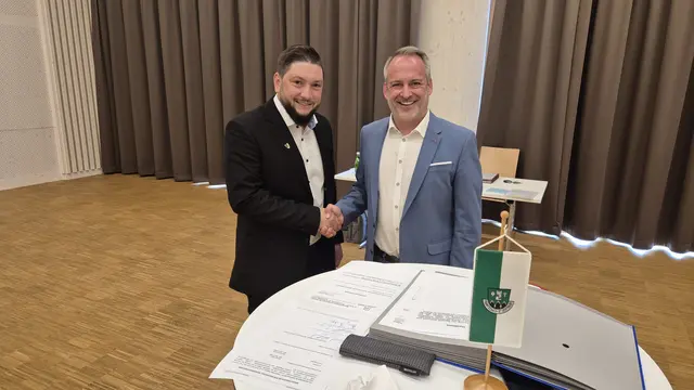 Angelobung des neuen Gemeindevorstandes Gerald Walzl