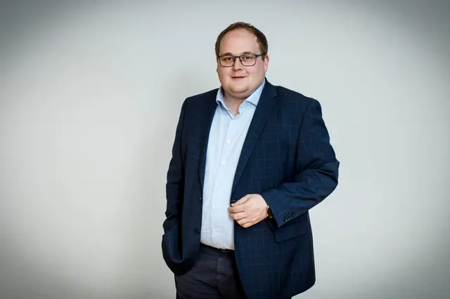 FPÖ-Fraktionsobmann Thorsten Aspetzberger und seine Partei stellten einen Dringlichkeitsantrag zur Post-Versorgung im Welser Gemeinderat | Foto: Aspetzberger