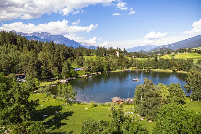 Laut des aktuellen EU-Badegewässerbericht weisen derzeit 34 von 35 Tiroler Badegewässer die höchste Qualitätsstufe "ausgezeichnet" auf. | Foto: Innsbruck Tourismus/Tom Bause